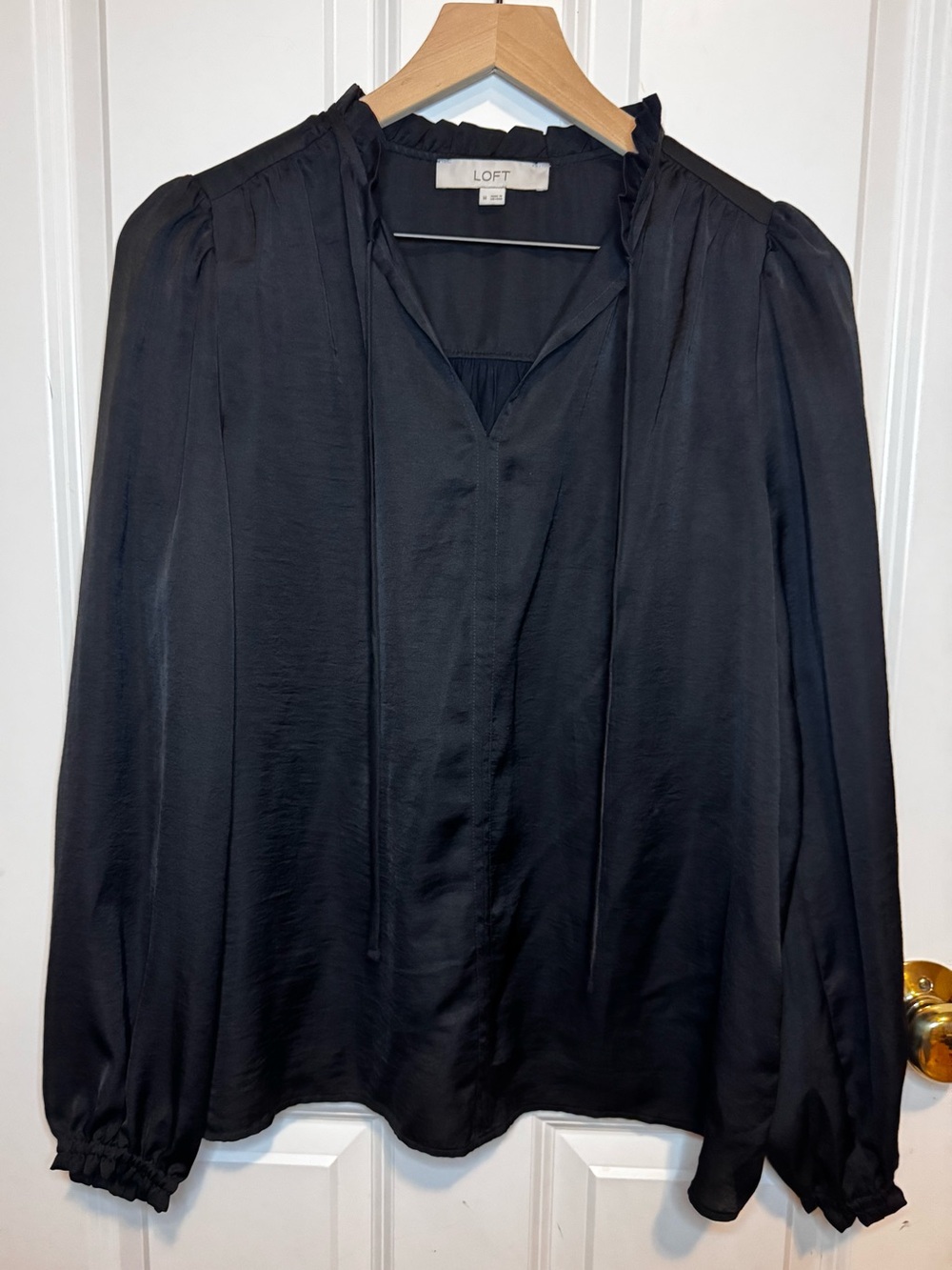 LOFT Black Long-Sleeve Ruffle-Trim Cotton blend, Medium,flowy,career, minimalist